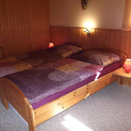 Erzgebirge - - Mit Schoenem Ausblick, Ruhige, Lage דירה