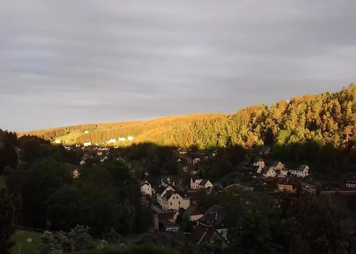 Erzgebirge - - Mit Schönem Ausblick, Ruhige, Lage Apartment Pobershau